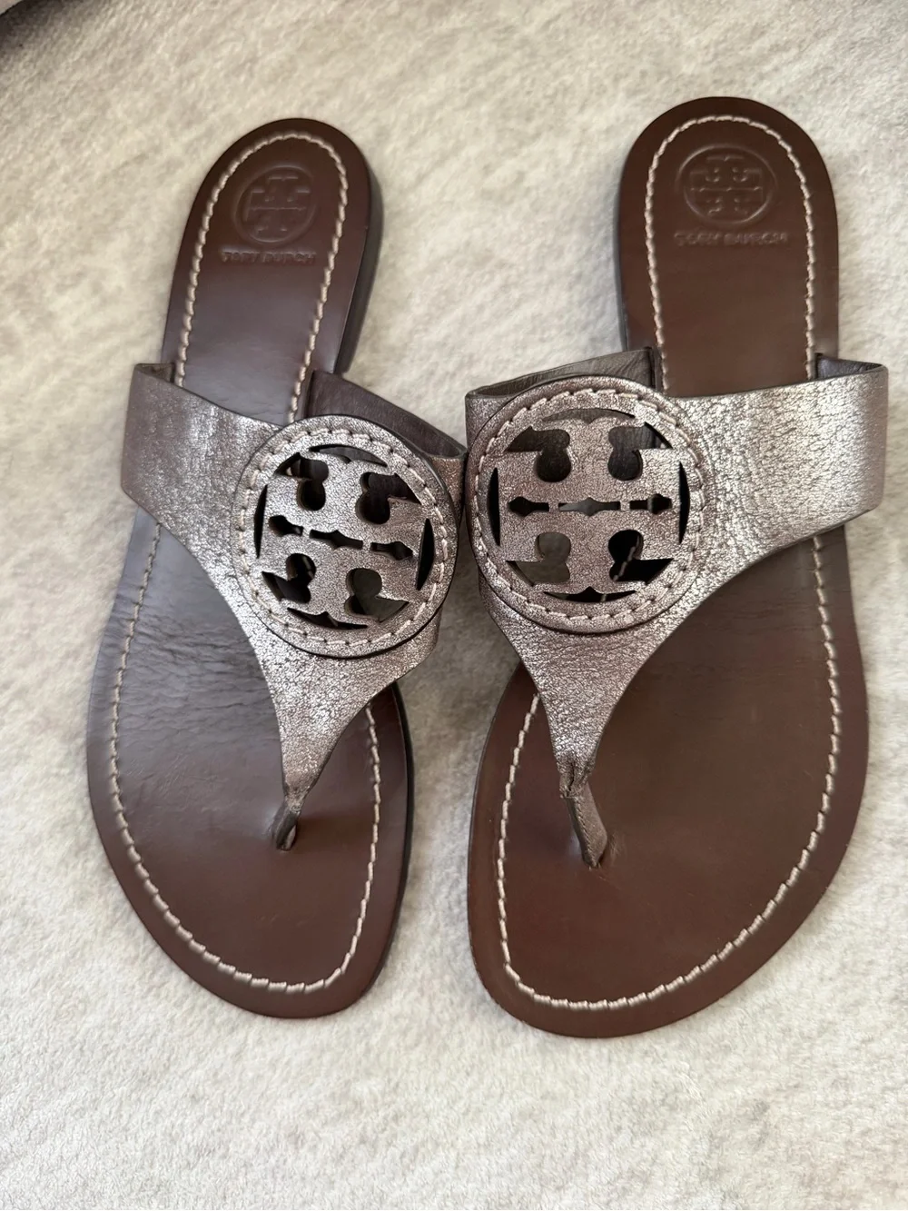 Tory Burch Louisa Style Pewter Flat Thong Sandals Size 7.5M